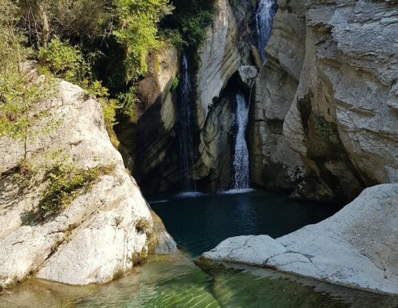 Bogove Waterfall + 🍷 Wine Tasting